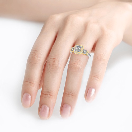 Jeulia Drei Steine Halo Prinzess-Schliff Sterling Silber Personalisiert Ring
