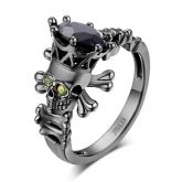 Jeulia Round Cut Sterling Silver Skull Ring